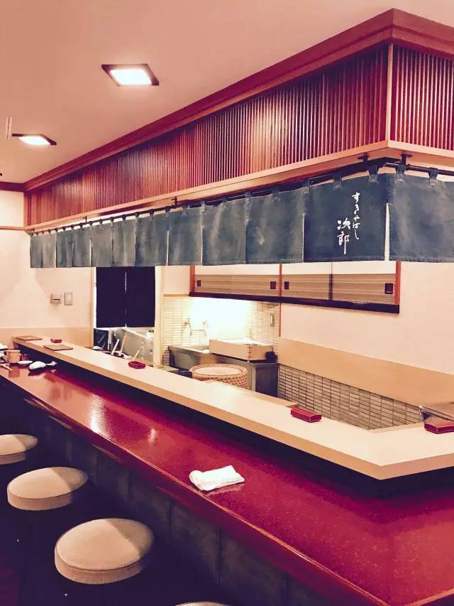 寿司之神小野二郎纪录片,寿司之神小野二郎探店