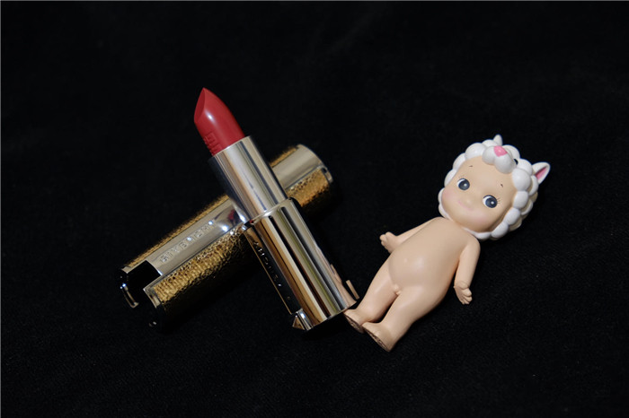 大牌口红vs平价替代色 (大牌口红低饱和色系)