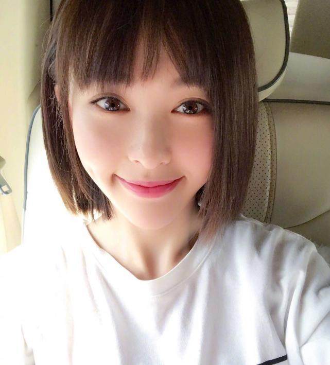 唐嫣微博晒美照剪了短发嫩如少女,唐嫣剪光短发的样子