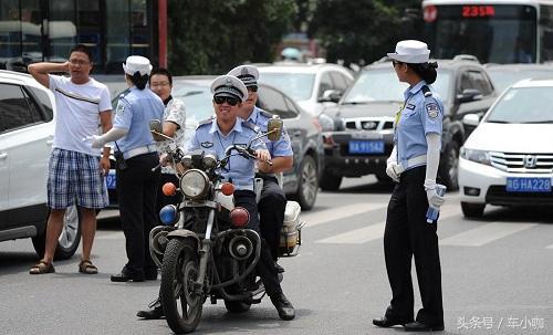 夏天开车这么开空调是错误的,90%的司机朋友都没留意