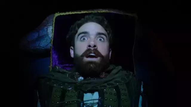 放荡王后，骑士与国王搞基，歌舞美剧暗黑童话