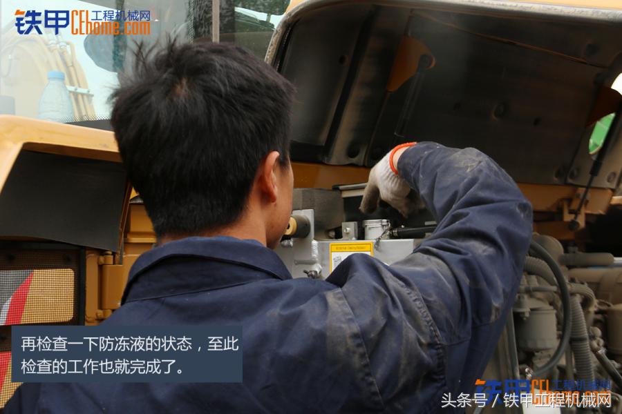 三一挖掘机sy55c,三一挖掘机多少小时换一次机油