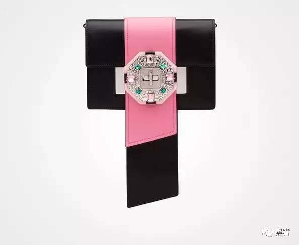 prada杀手包老款新款区别,prada杀手包supermini