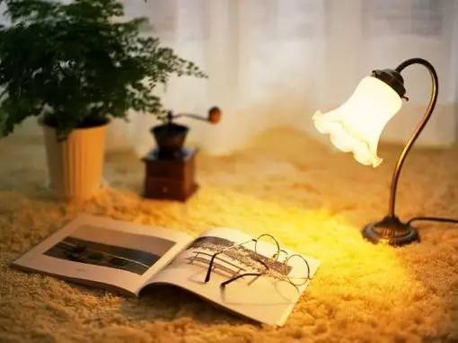 鲜读丨我能想到最幸福的事，是房子里住着我爱的人，堆着我喜欢的书