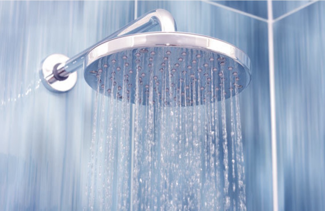 冷水洗澡有助于睡眠吗,冷水洗澡养生保健