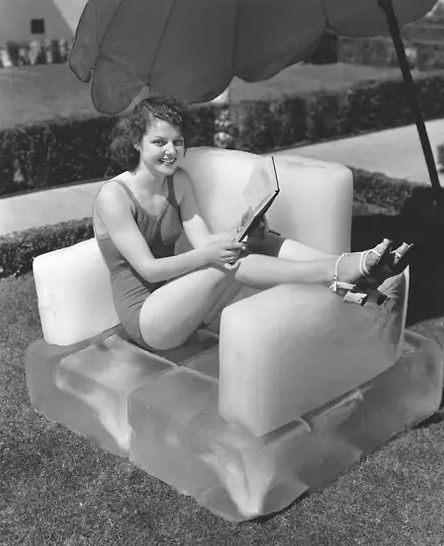 矮胖女孩丑照被人寄给选美赛，她竟因此赢得大奖踏上璀璨星途