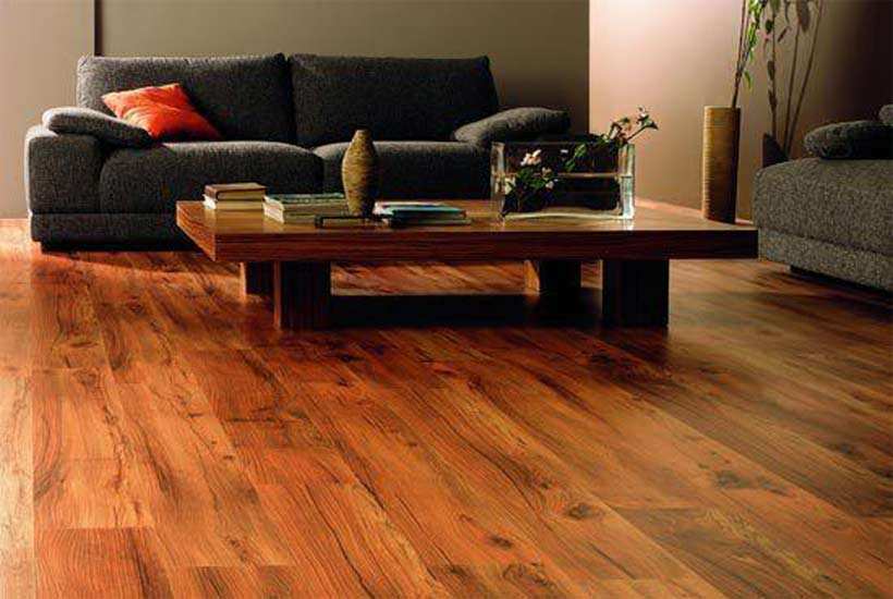 实木地板和强化地板哪个贵,实木地板木纹砖哪个贵