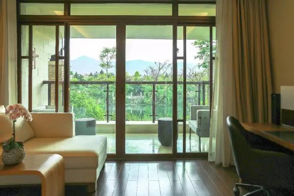 滇池度假区华邑酒店,昆明南亚之门华邑酒店