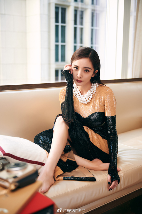 大幂幂大表姐美得稳妥可我更喜欢“玩很大”的日日和水果姐！