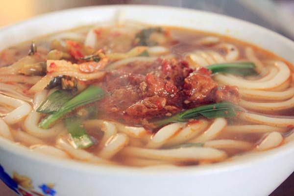 穷游云南1000元以内,穷游云南10天花费多少钱