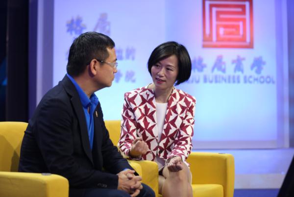 格局商学喻见巴菲特