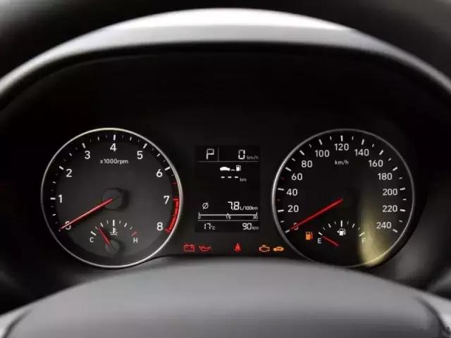 现代最新款悦动,现代悦动最新款车