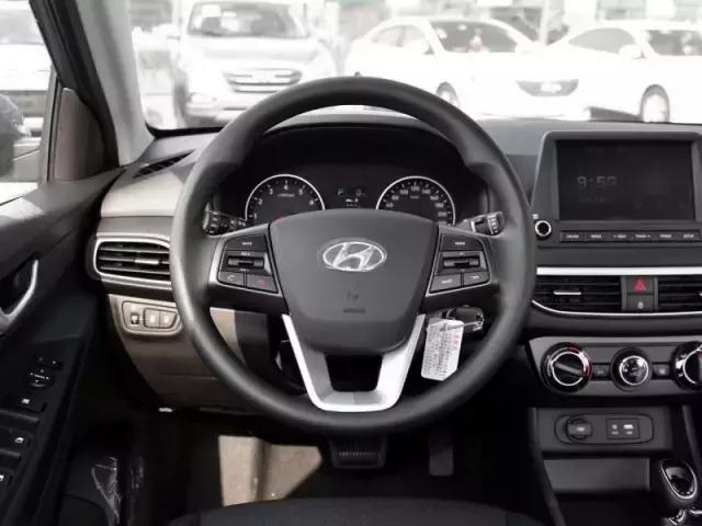 现代最新款悦动,现代悦动最新款车