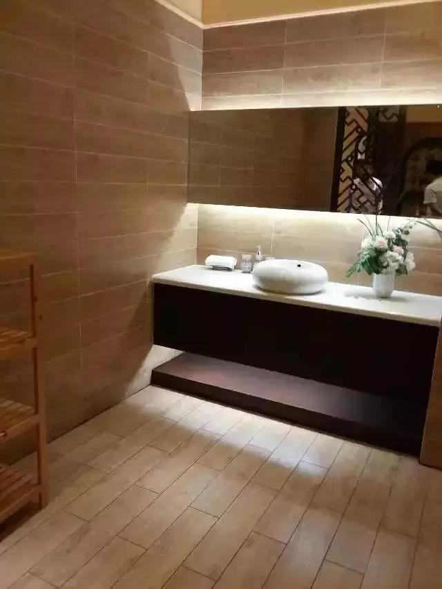 木地板的优缺点及危害,木地板与复合木地板的优缺点