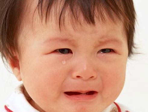 宝宝半夜哭婆婆,婴儿半夜哭闹一招解决