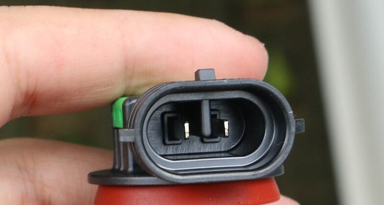 汽车换近光灯泡的步骤视频,别克凯越汽车换灯泡的步骤视频