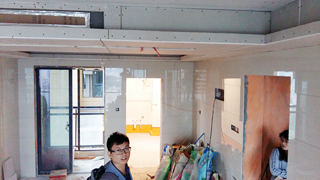 吊顶时石膏板为什么钻好多小洞,石膏板吊顶打洞怎么补救