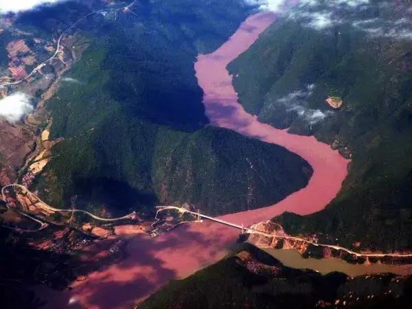 景洪泼水节注意事项,西双版纳泼水节如何不被泼