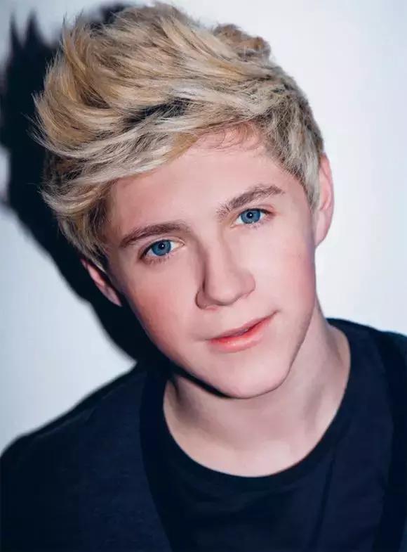 你以为Naill奶儿还是1D那个时期的正太吗？他已经变了！