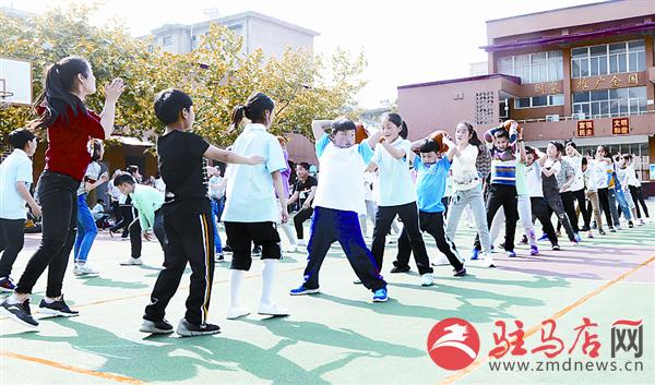 驻马店第二实验小学体育节开幕式,驻马店第二实验小学第七届文化节