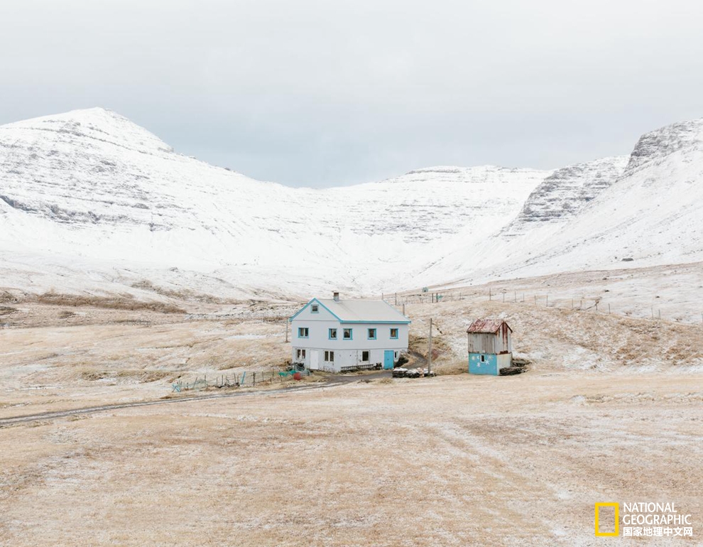 大西洋上的最美丽的小岛,大西洋上有一个苦逼的小岛