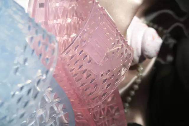 便宜又好看的潮鞋拖鞋,今年最潮的鞋夏季拖鞋