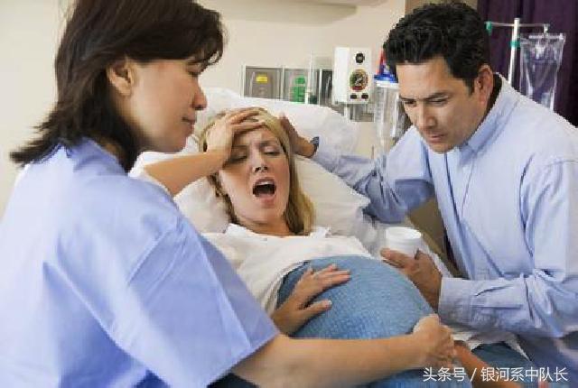 老人和孕妇抢洗手间？孕妈妈不要穿白色的裤子？孕妇妈妈们还遇到过哪些尿尿的尴尬事呢？