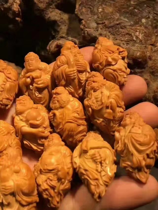 橄榄核雕刻十八罗汉手串名家,整身十八罗汉橄榄核雕