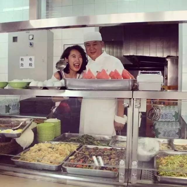 90后敢姑娘不花钱进时装周，玩转全球第一夜店，让小s印象深刻