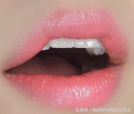 怎样去唇纹快速有效,龙血树泡泡唇膜淡化唇纹水润嫩滑