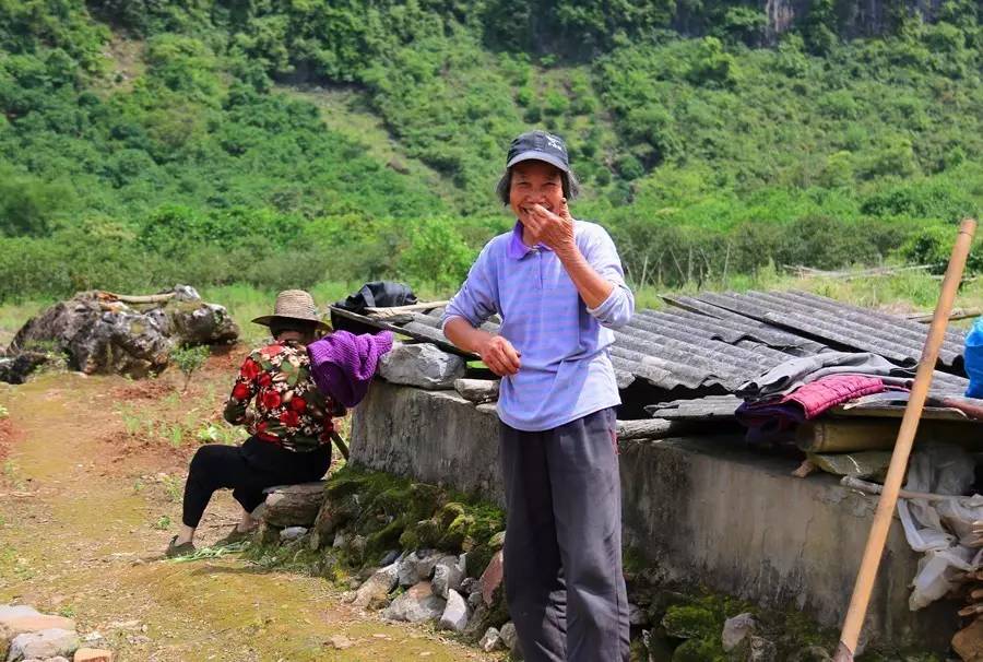 元宝山下,山水云间,悠悠闲云时光,恰好那时我也在