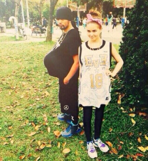 baby的大肚照很温馨,另一对明星夫妇大肚照遭网友喷口水