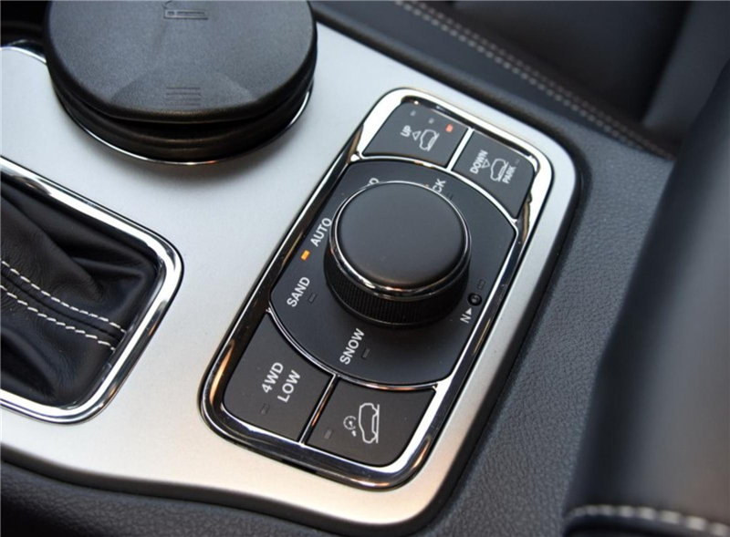 jeep大切诺基和途锐哪个好,jeep大切诺基优惠