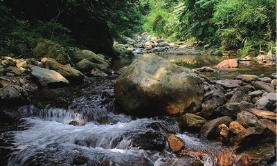 女生祛痘护肤的正确方法,女生祛痘好方法图片