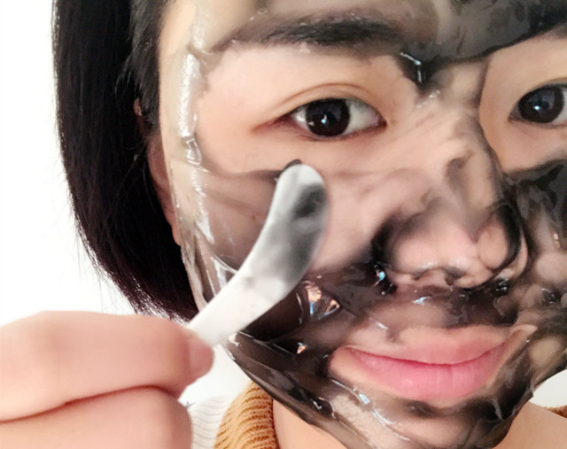 温和型的深层清洁面膜,像果冻的清洁面膜