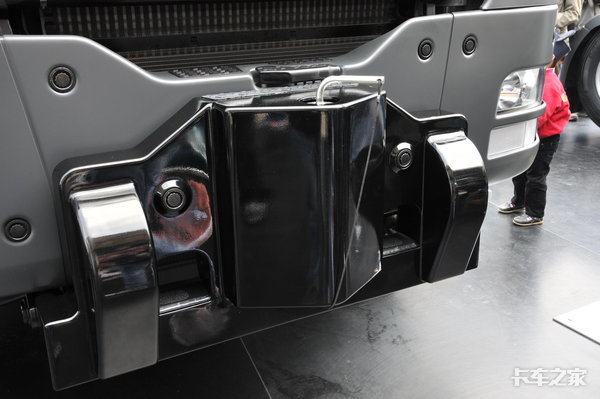 世界上最大的大件牵引运输车,德国曼tgx大件牵引车