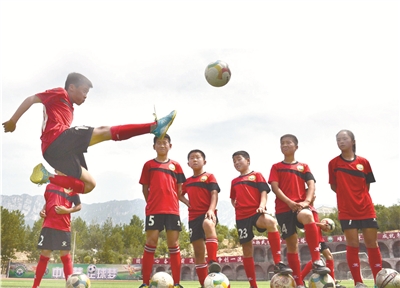 小小少年的足球梦,小小少年足球梦创作过程介绍