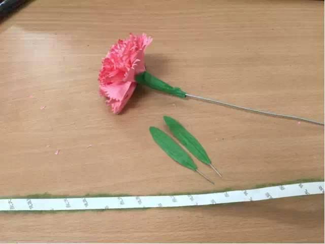 母亲节礼物手工康乃馨用卫生纸折,母亲节的康乃馨怎么做视频