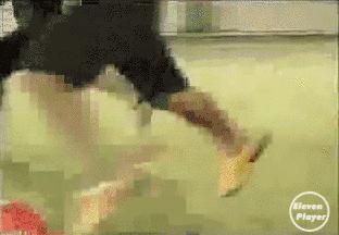 足球过人实用技巧书籍老版,足球过人技巧书本