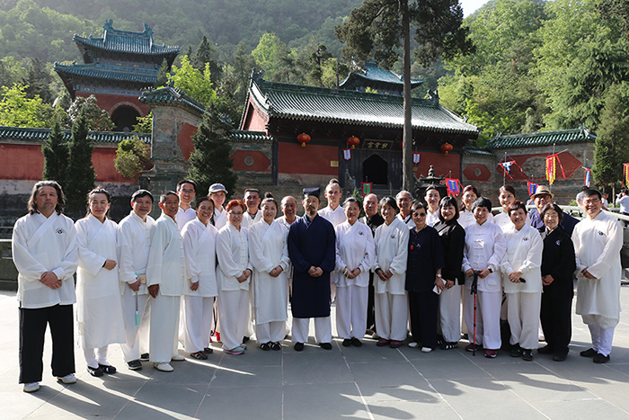 武当山金顶陈师行,武当山道长陈师行走火入魔