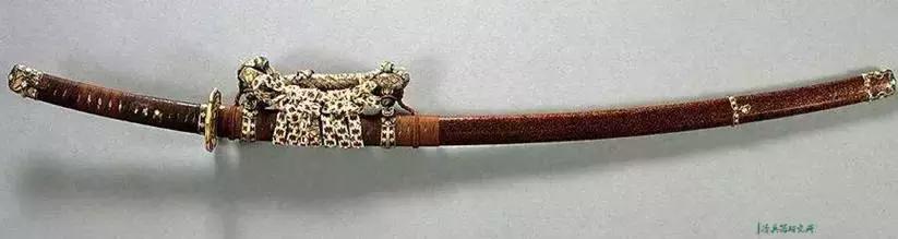 古法锻造武士刀,中国制刀工匠揭露日本武士刀奥秘