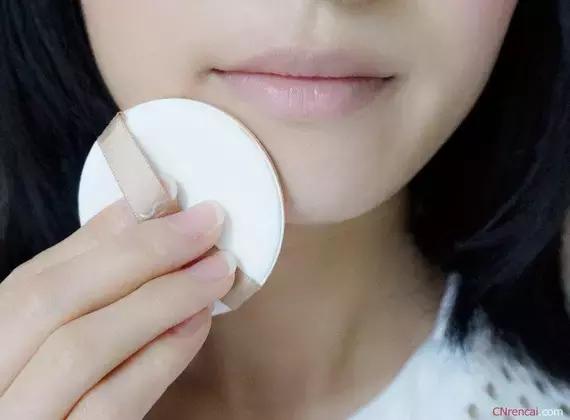 口红护唇的正确方法,护唇口红的正确涂法