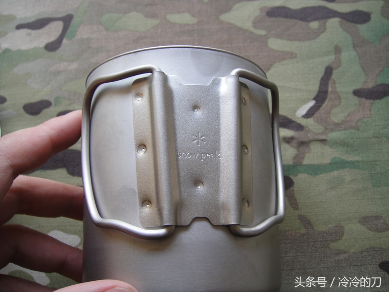 日本雪峰双层钛杯,高颜值的钛杯