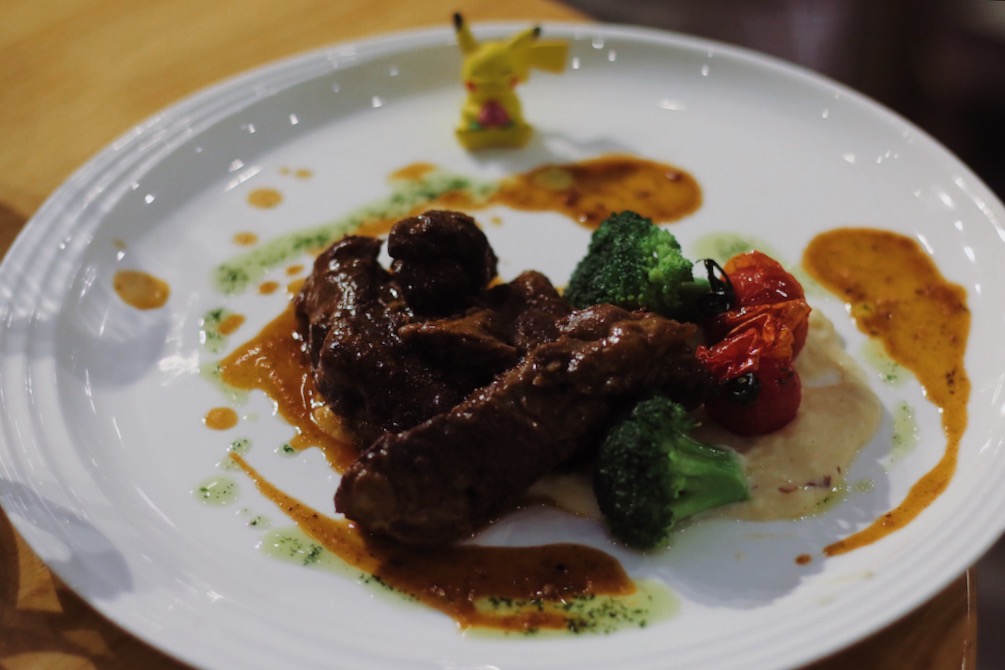 BLUFISH|他在天津造了这座蓝色的饕餮城堡,只为把青梅竹马的她从巴黎追回来