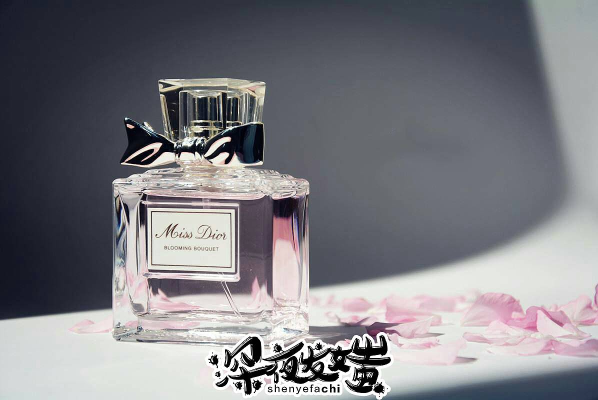 为什么现在的香水那么便宜,为什么买的香水和专柜味道不一样