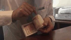 天下武功，唯快不破！线人带你见识每秒点钞33张的“男神”张国徽~