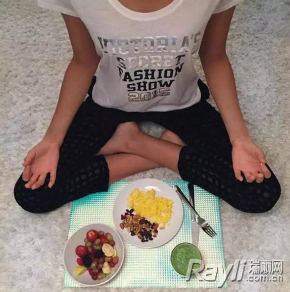 缁村瘑澶╀娇鍑壒,缁寸澶╀娇