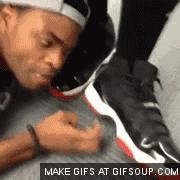 大学中肯定有这7潮人!土豪级的、省吃俭用的、还有买假货?