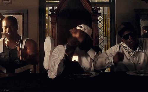 欢乐颂小包总裤子,欢乐颂小包总穿裙子