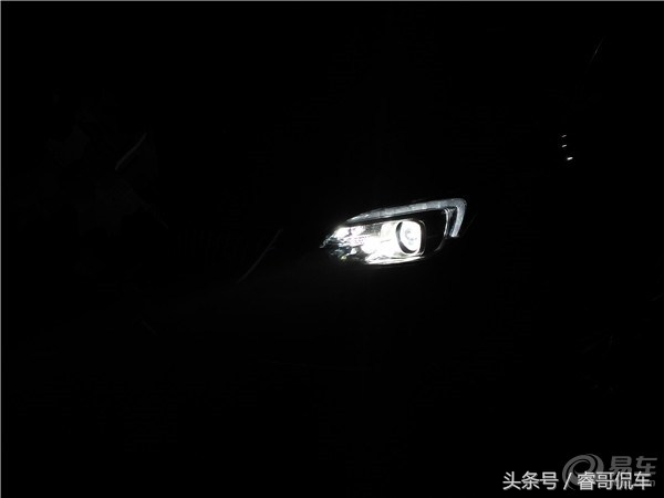 14年别克君越氙气灯怎么换成led灯,原车卤素蜡烛灯升级高亮卤素灯泡